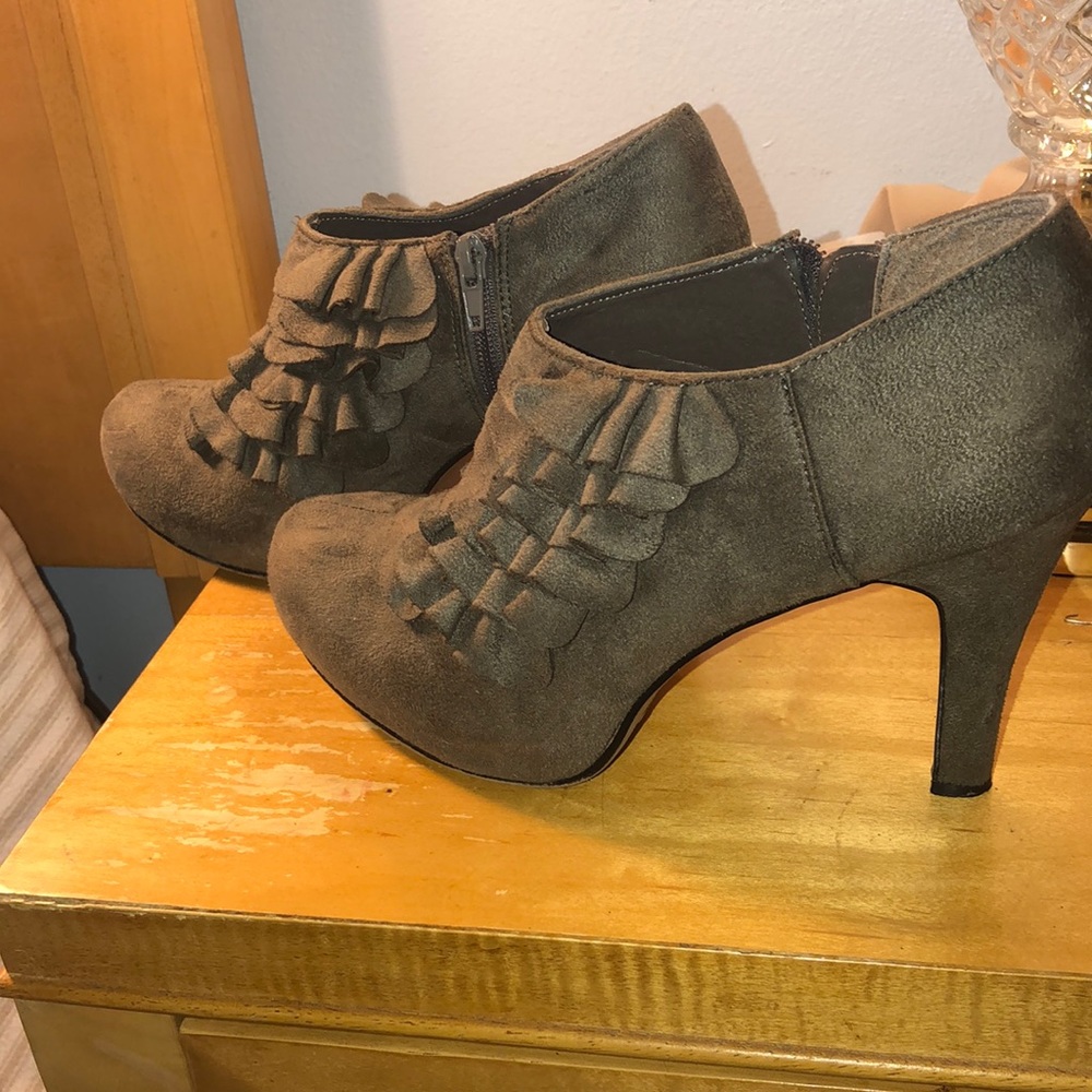 Taupe Heels
